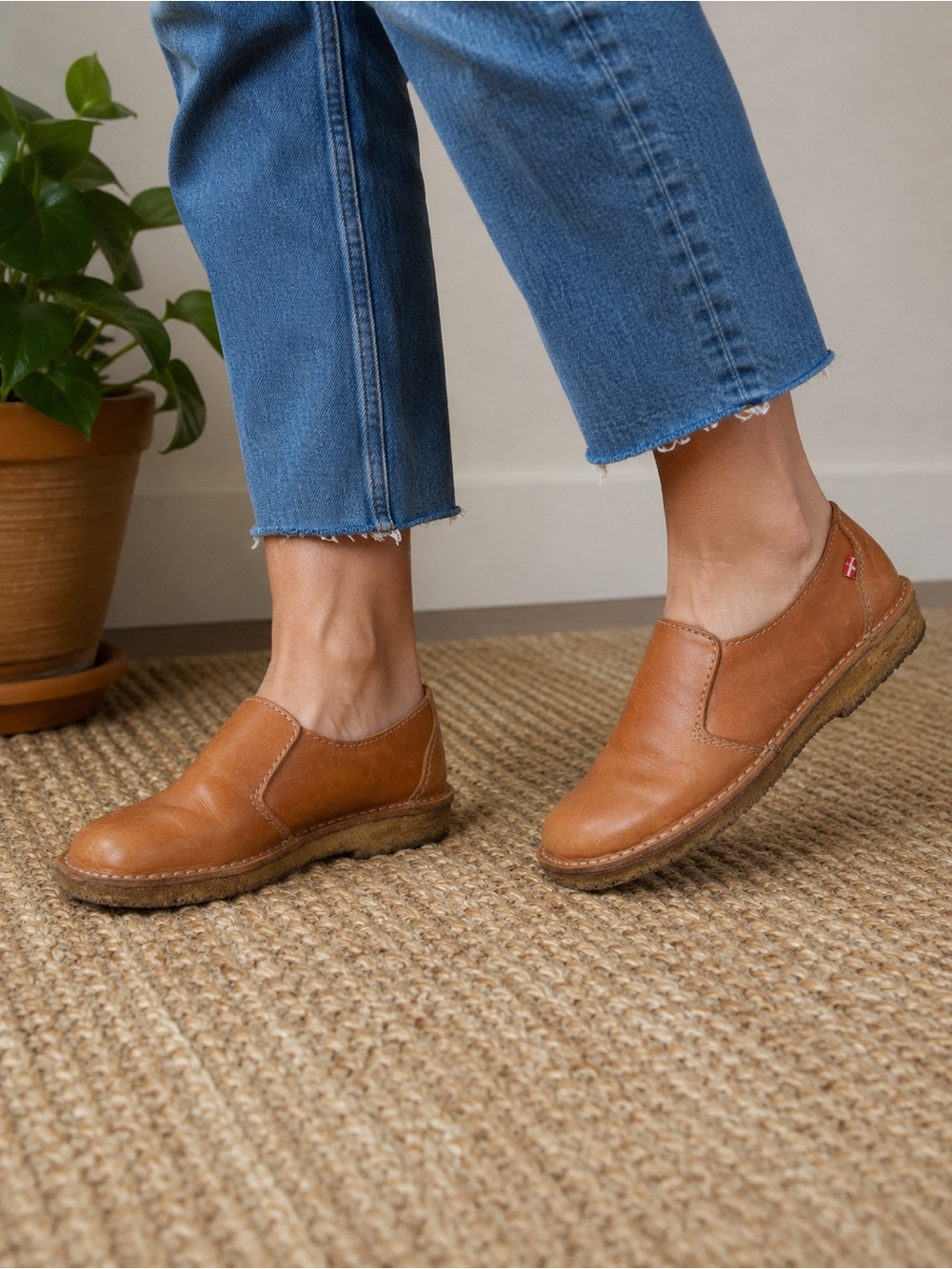 Duckfeet Denmark Tan Brown Leather Slip On Clogs Shoes EU 39 Women’s 8.5 9